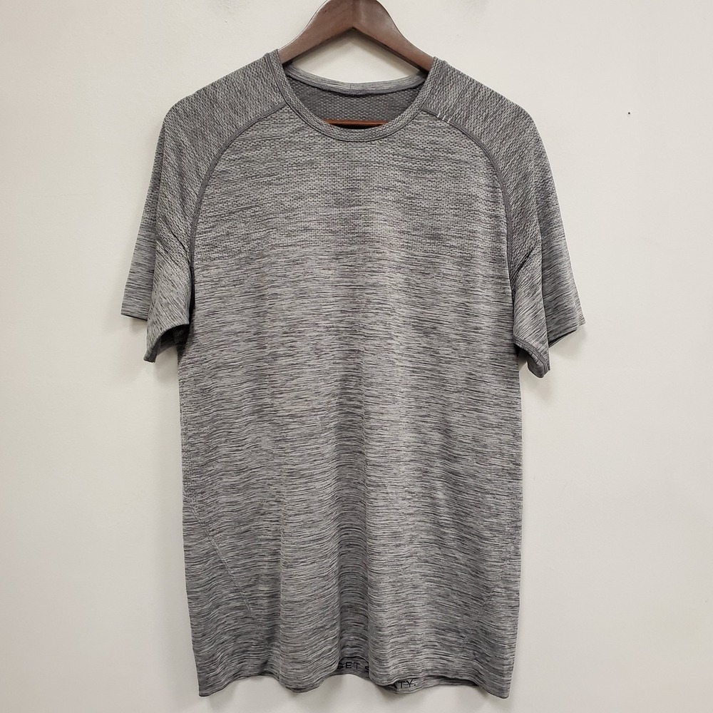 Lululemon Mens Metal Vent Tech Short Sleeve T Shirt Size L Light Gray Athletic